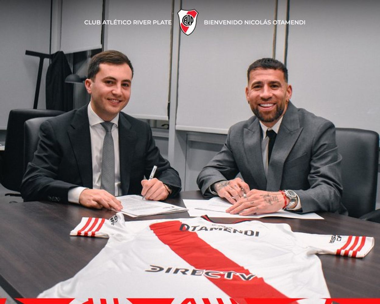 Nicolás Otamendi firmó contrato en River por 18 meses.