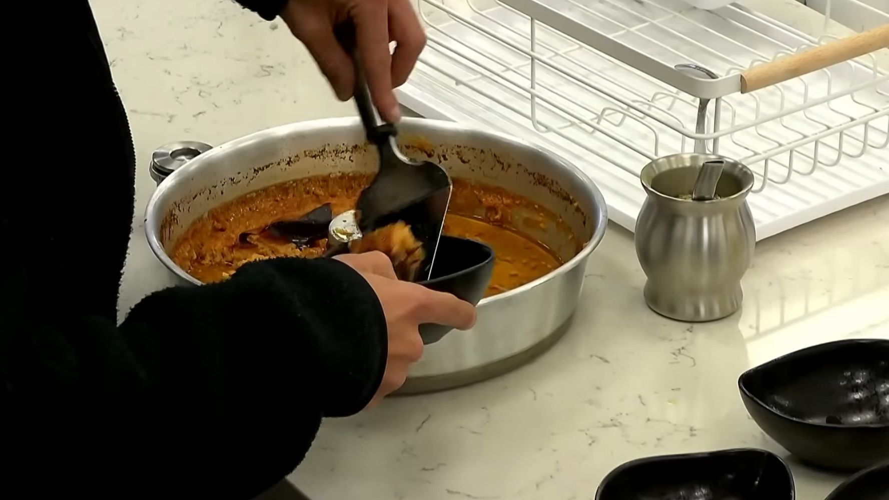 Zilli y Manuel protagonizaron un escándalo por un flan