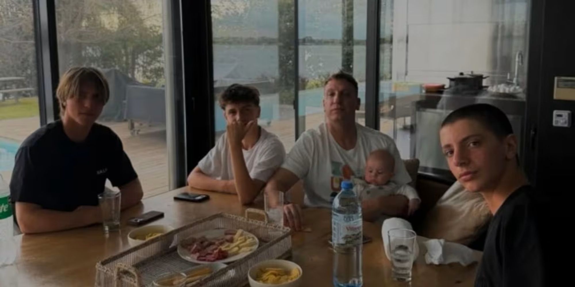La cara del bebé de Maxi López.