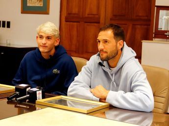 Villa Carlos Paz distinguió a Franco Vázquez y Agustín Falcón por el título con Belgrano