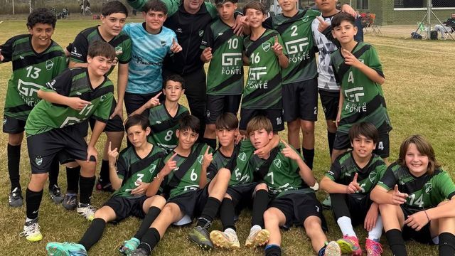 El fútbol de Deportivo y Cultural Arroyito gritó campeón en Infantil y Juvenil