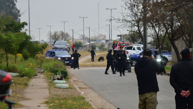 Megaoperativo en barrio Ampliación Ferreyra.