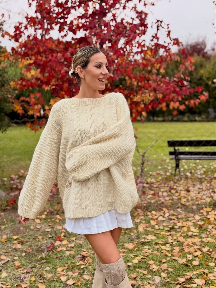 Noelia Marzol se sumergió en la temporada de otoño y arrasó con un sweater en tendencia