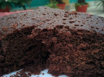 Si te sobró bizcochuelo y ya está seco no lo tires: 3 recetas para transformarlo en deliciosos postres muy fáciles de hacer