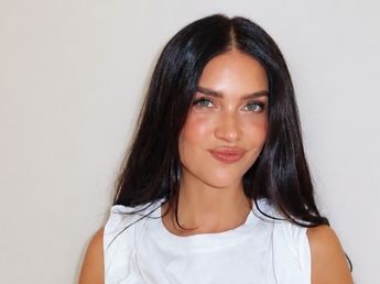 "De chiquita soñaba con una bañera rosa": el sofisticado look "home-spa" con el que Zaira Nara mostró su rincón más íntimo