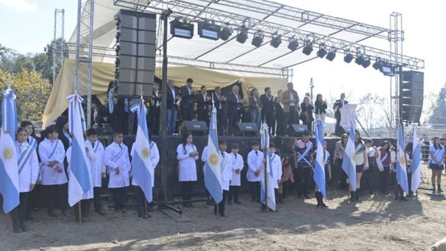 Hoy en el acto oficial por el 461° aniversario de la Primera Fundación de San Miguel de Tucumán.

