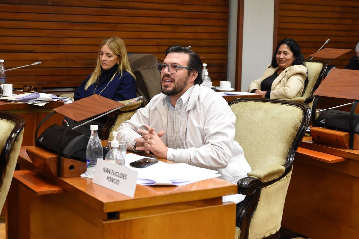 Los $400.000 millones “provenientes de la recaudación del impuesto a los combustibles líquidos que percibe la Nación, debían destinarse por ley al mantenimiento y mejora de la red vial federal”, apuntó el diputado Poncio.