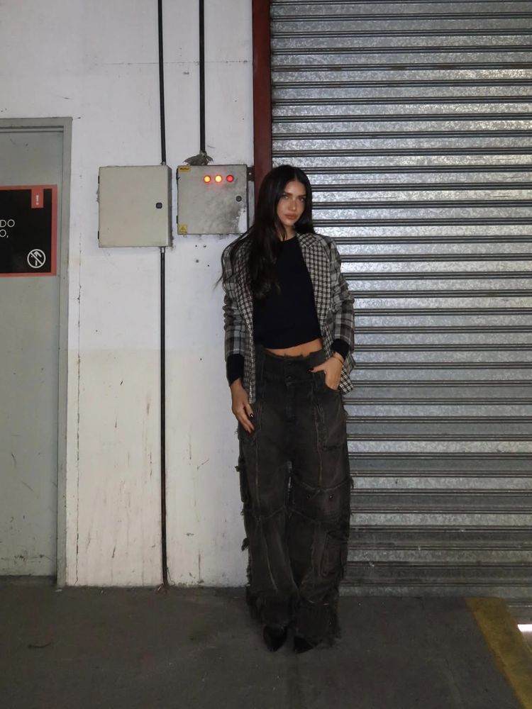 Zaira Nara reversionó un saco sastrero y apostó por el estampado en tendencia esta temporada