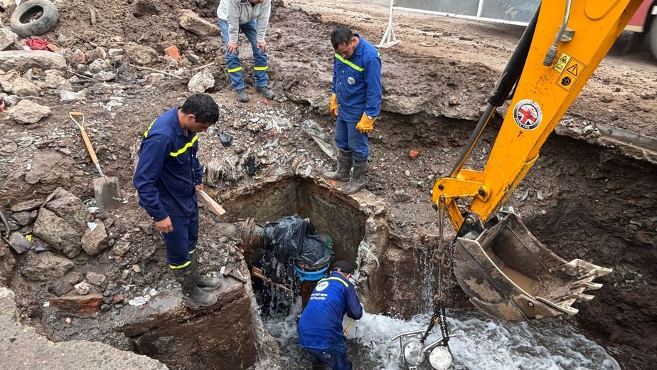 Una fuga en el acueducto El Cadillal podría impactar en el suministro
