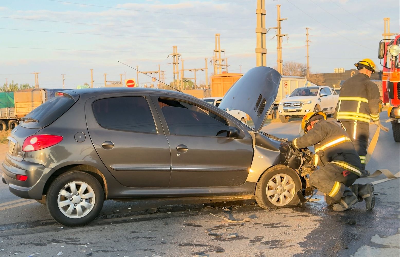 Tremendo accidente entre una motocicleta y un automóvil en Ruta Nacional 19 en Arroyito