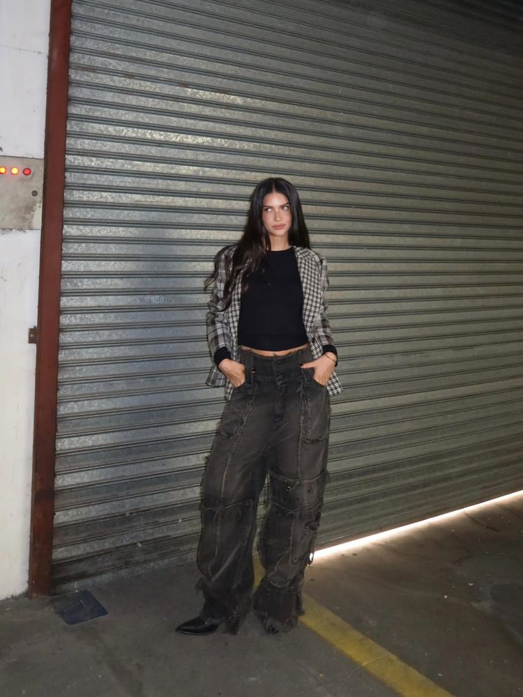 Zaira Nara reversionó un saco sastrero y apostó por el estampado en tendencia esta temporada