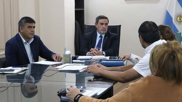 La reunión fue encabezada por Luis Medina Ruiz y contó con la participación de autoridades del hospital.