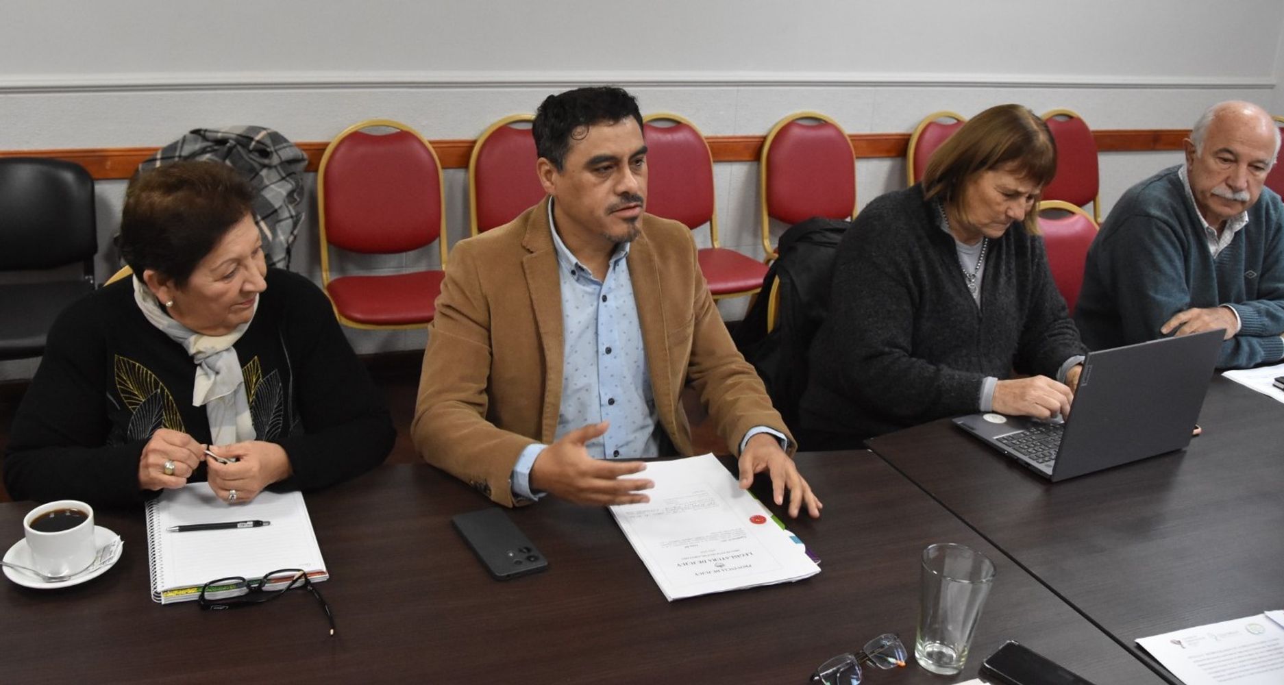 Presidida por el diputado Omar Gutiérrez, la Comisión de Salud trabaja en el proyecto de modificación de la Ley de Farmacia para actualizar la normativa.