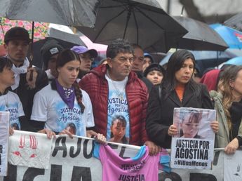 "No me van a quebrar": el desgarrador pedido del abuelo de Agostina Vega en la marcha de Ni Una Menos