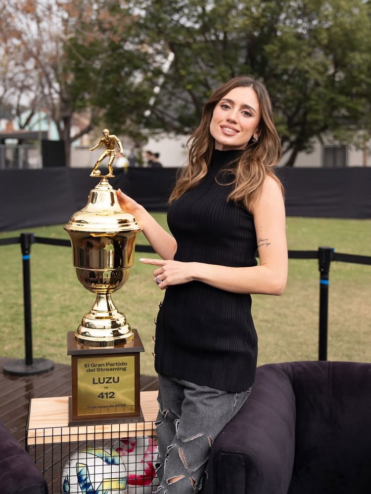 More Beltrán se sumó a la tendencia del vestido más jean y el match se llevó todos los likes 