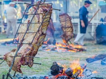 La gastronomía entra en otra dimensión con “Brasa y Botella”, una experiencia que invita a vivir los sabores de otra manera