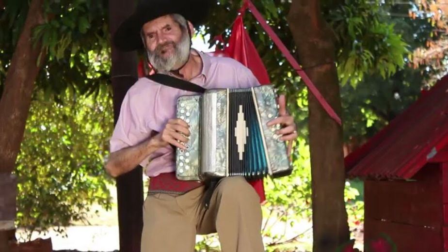 Entre acordeones, canciones y lágrimas, Misiones despidió a Moni Encina, ícono del chamamé popular.