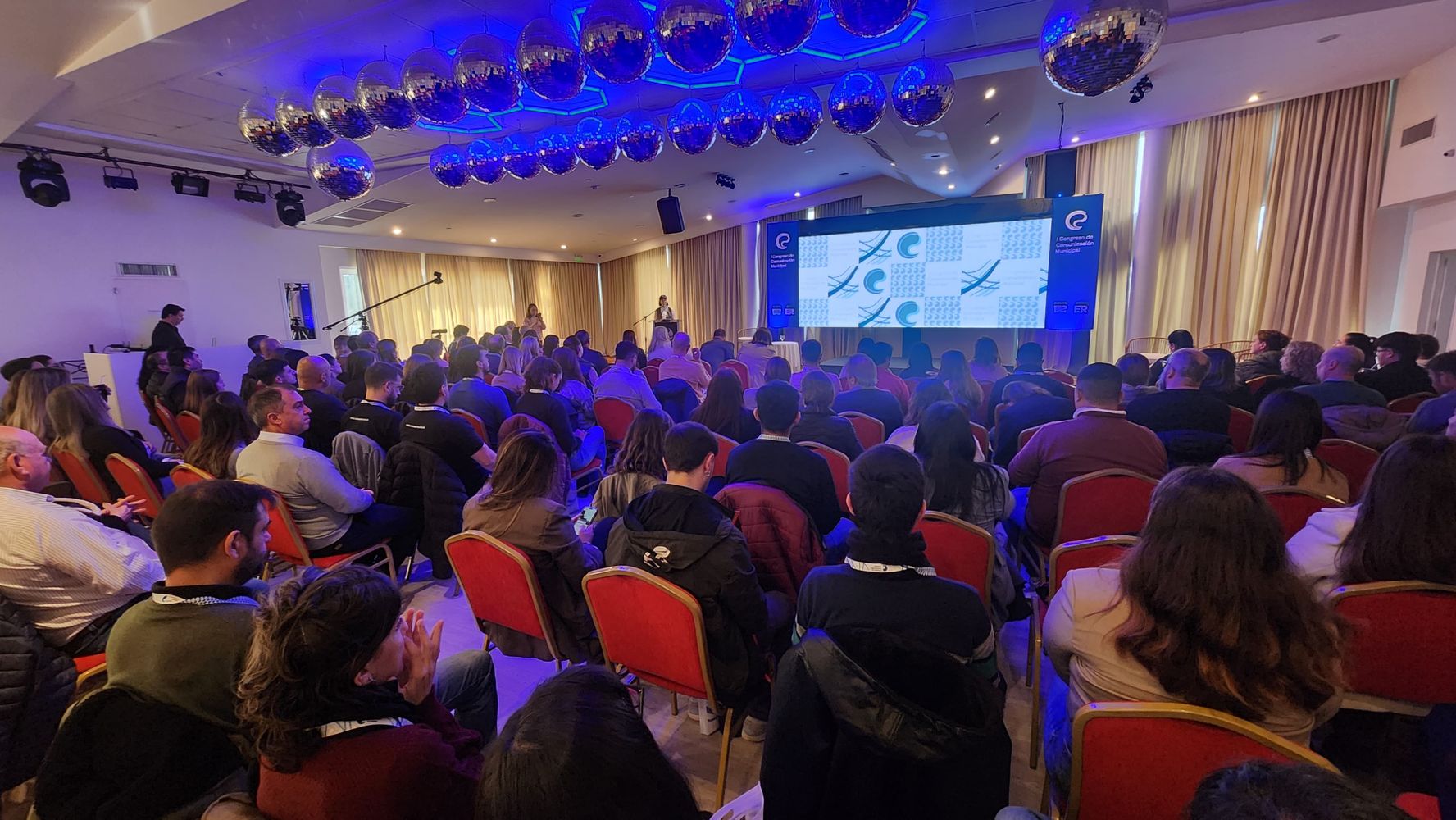 Primer congreso de comunicación.