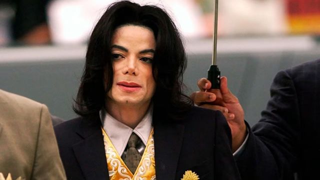 La nueva docuserie reúne testimonios de personas que formaron parte del entorno de Michael Jackson.