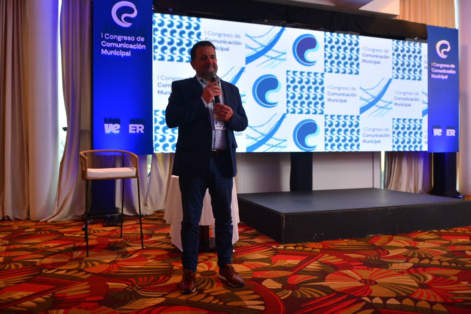 Secretario de Comunicación y Prensa, Sergio Kneeteman, en primer congreso de comunicación.