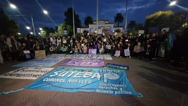 Multitudinaria movilización de Ni una Menos en Punta Alta