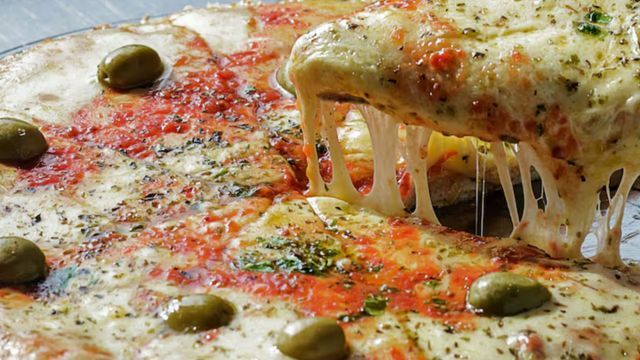 Chimichurri para pizza casero: el truco secreto para que te quede igual al de las pizzerías tradicionales