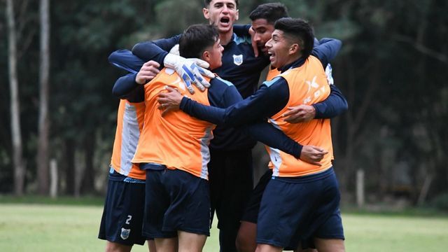 Gimnasia y Esgrima de Jujuy visita este sábado a Atlanta en el estadio “León Kolbowski” desde las 14:00, en el duelo de punteros de la Zona B de la Primera Nacional 2026 donde el ganador quedará como único líder.