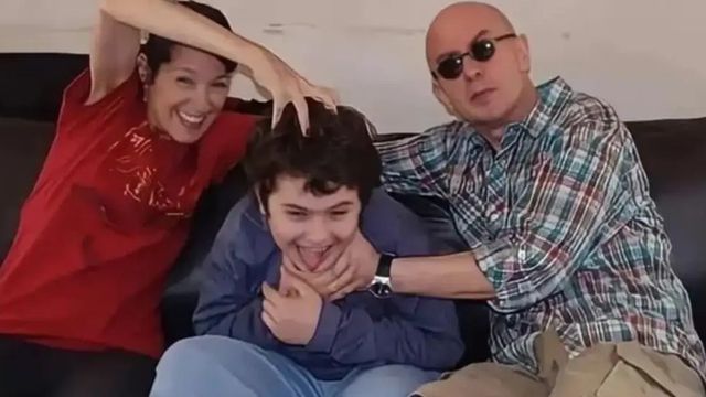 Virgina y el Indio Solari junto a Bruno.