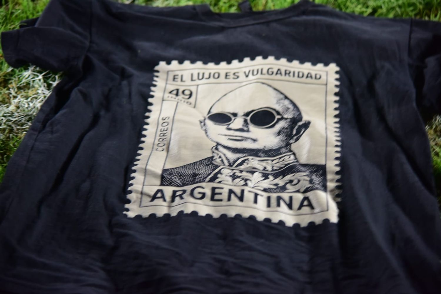 Homenaje de Dogos XV al Indio Solari.
