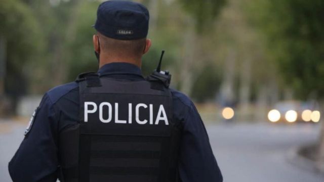 Policía