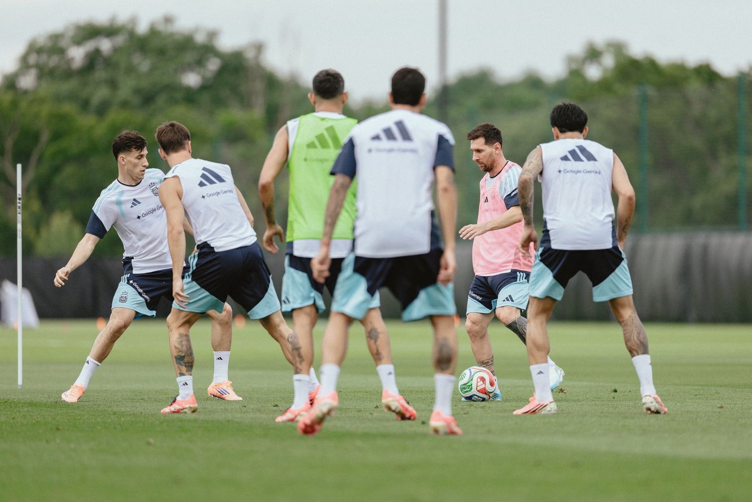 Lionel Messi sigue entrenando diferenciado.