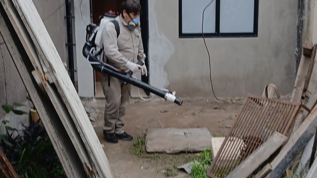 La intervención se desarrolló en siete manzanas de Alderetes, con ingreso a domicilios autorizado por los vecinos.
