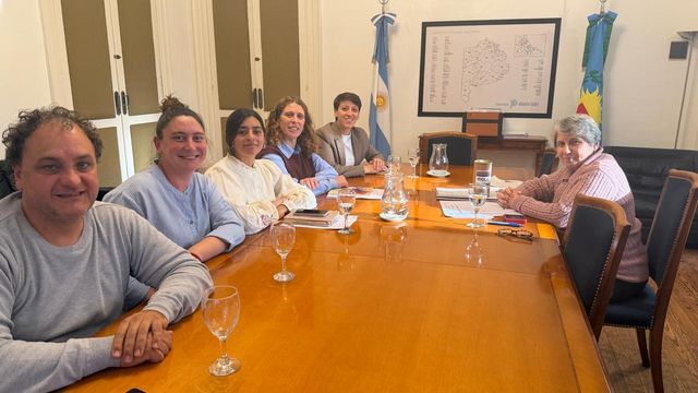 Reunion educación Chaves