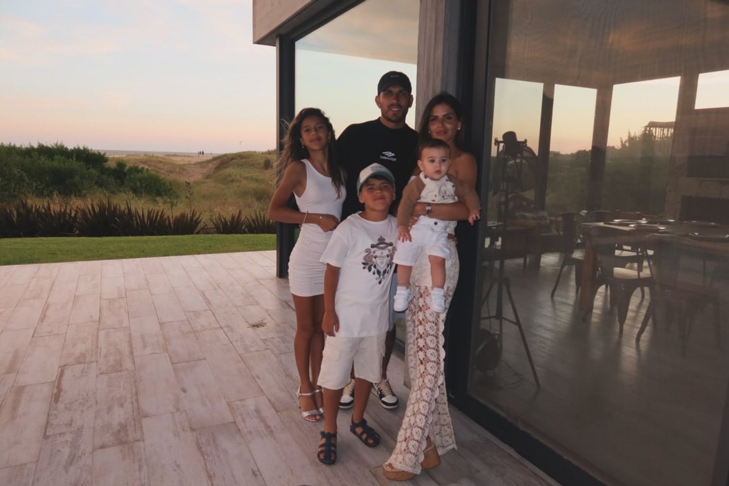 Leandro Paredes y su familia