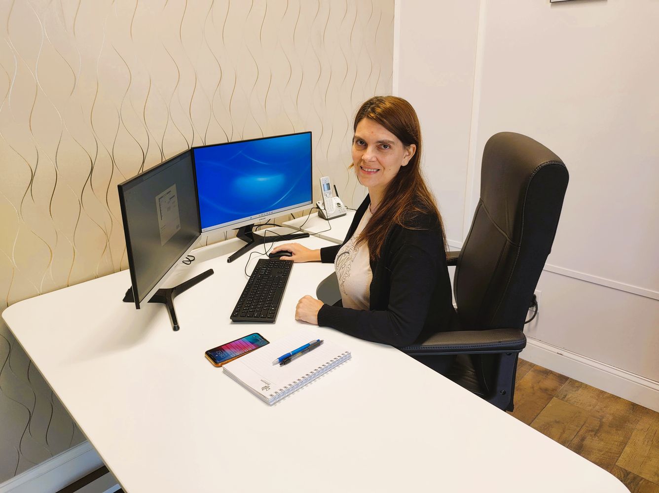Romina Oviedo Pérez, la abogada, contadora e instumentista de la viola