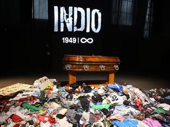 Impactantes cifras del adiós al Indio Solari, en una movilización histórica y sin hora de finalización