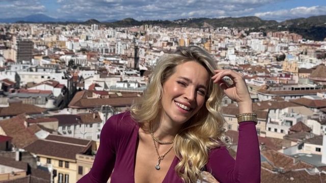 Desde Málaga, Luisana Lopilato posó con un body color uva y arrasó en Instagram