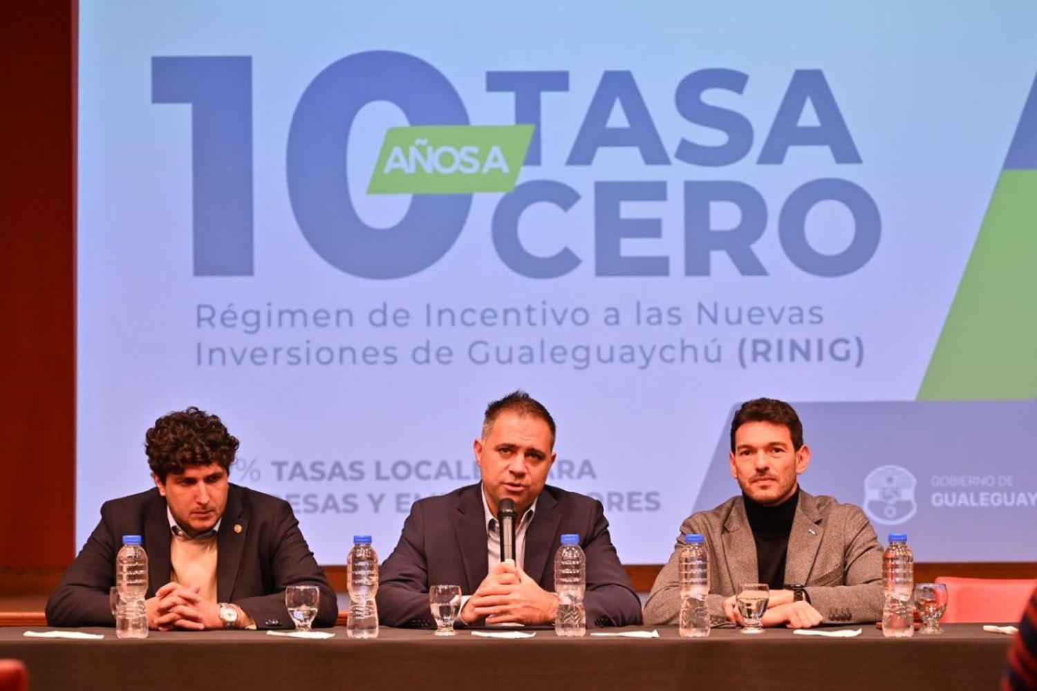 Davico junto al secretario de Modernización de Entre Ríos, Emanuel Gainza, y el secretario de Industria, Catriel Tonutti
