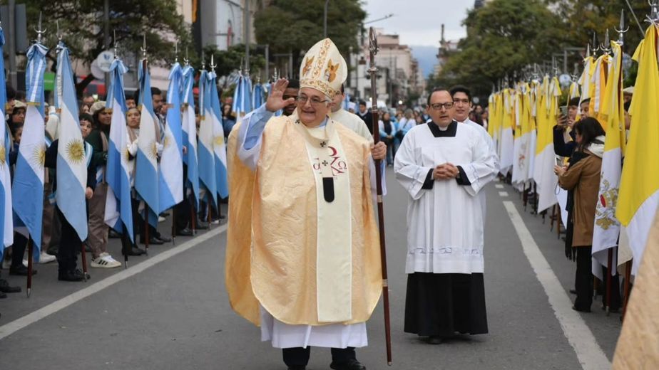 Corpus Christi reunió a una multitud en Plaza Independencia