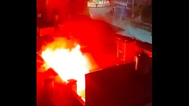 Destrucción total de una vivienda por un incendio en el centro de Arroyito