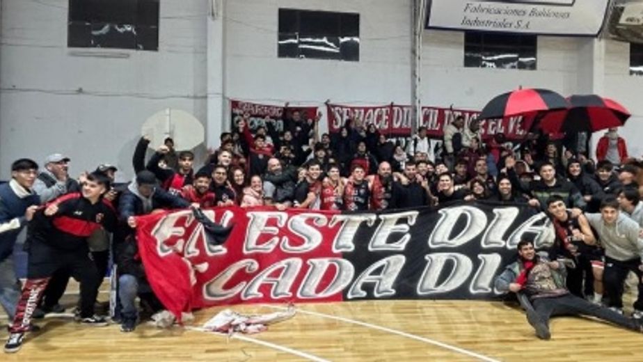 Básquet: Sporting barrió a Fútbol y Tenis y clasificó a cuartos