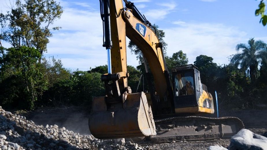 Concepción: continúan las tareas hidráulicas sobre el río Chirimayo