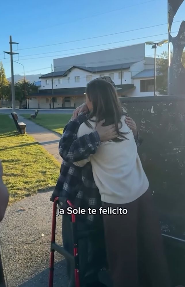 Soledad Pastorutti se emocionó al conocer a Felipe