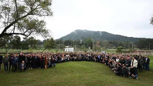 La convocatoria reunió a funcionarios del Ejecutivo, legisladores provinciales y representantes de San Miguel de Tucumán.