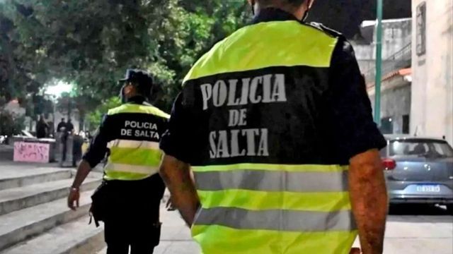 Atacó a su pareja, recuperó la libertad y regresó para prenderla fuego: cómo logró escapar.