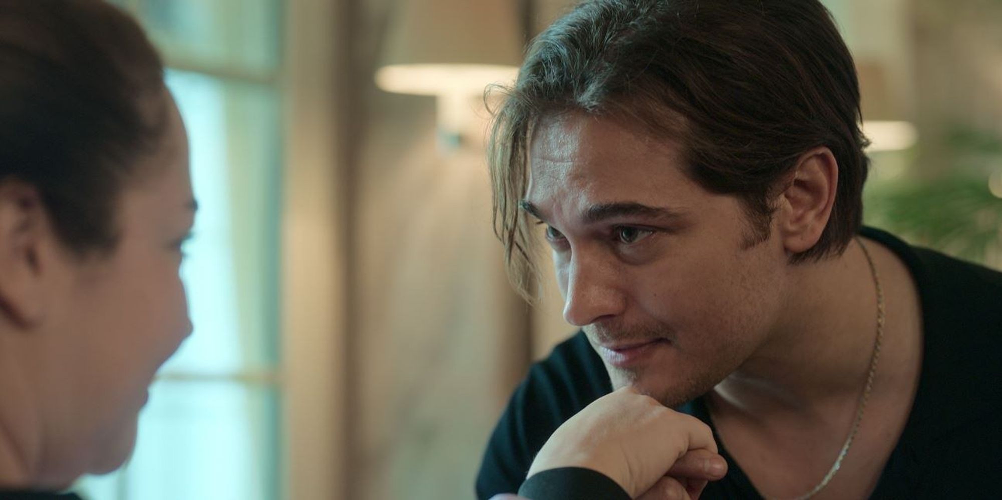 Çağatay Ulusoy protagoniza esta producción que conquistó a los amantes de las historias románticas para adultos.