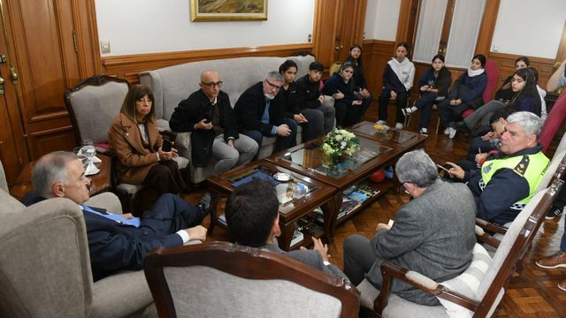 El encuentro permitió acordar medidas sobre limpieza, iluminación, techos, instrumentos y la construcción de un aula.