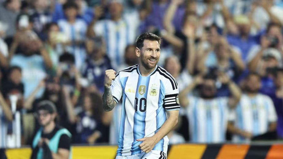 La inesperada actitud de Lionel Messi con un periodista que se volvió viral: "No sé cómo hizo"