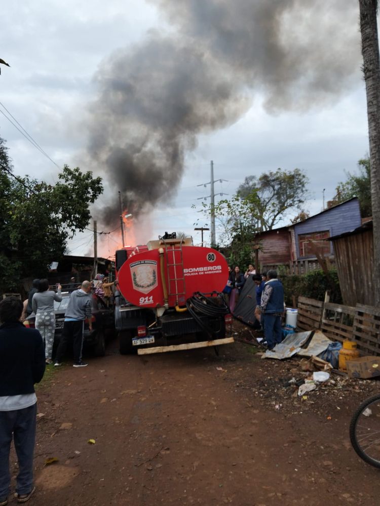 Dos familias perdieron todo tras un incendio en la zona de La Tablada de Posadas.