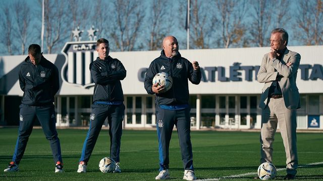 Talleres y su nuevo DT Jorge Sampaoli, en acción. La apuesta fuerte de Andrés Fassi.